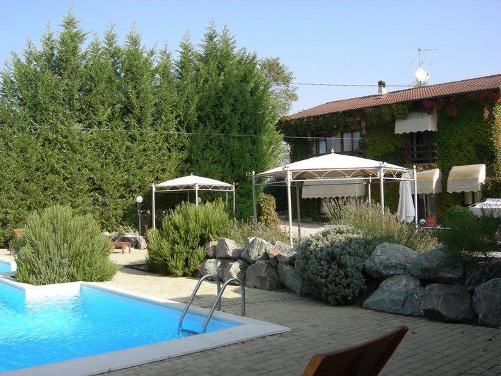 Premiata Osteria Dei Fiori Bed & Breakfast Cortiglione Стая снимка