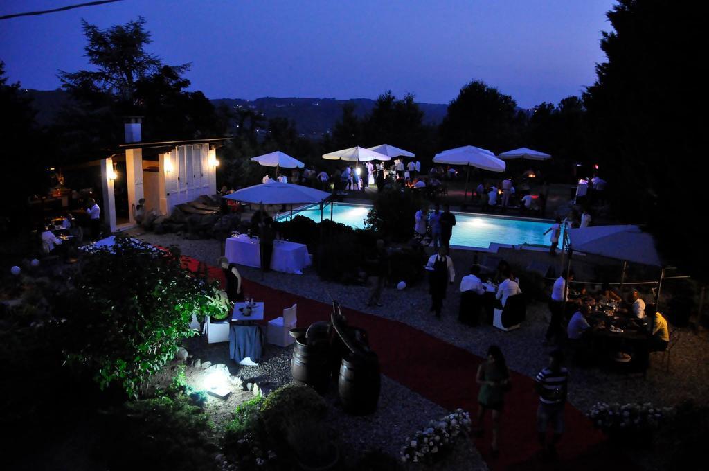 Premiata Osteria Dei Fiori Bed & Breakfast Cortiglione Стая снимка