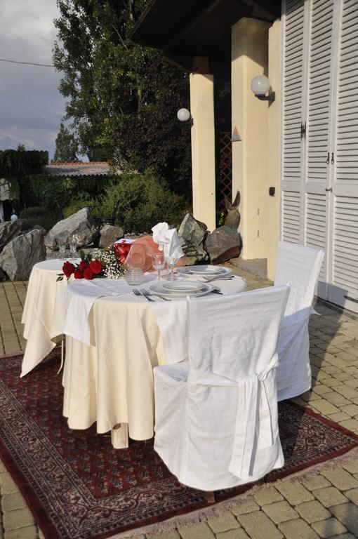 Premiata Osteria Dei Fiori Bed & Breakfast Cortiglione Екстериор снимка